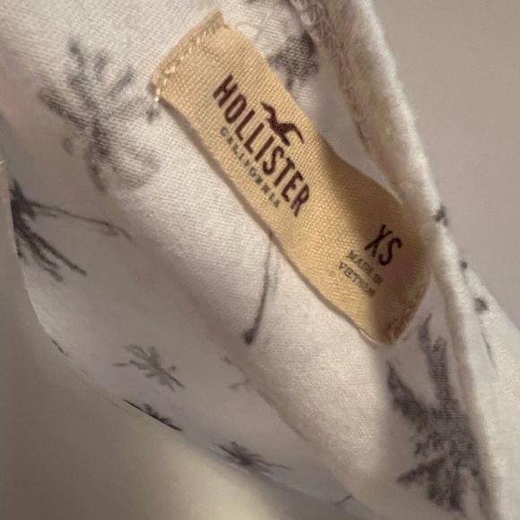 Hollister cropped white palm tree tshirt - Picture 3 of 4